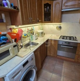 Продажа 3-комн квартиры на вторичном рынке Искровский пр-кт,  д. 4,  к. 2