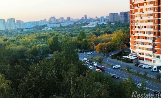 Продажа 4-комн квартиры на вторичном рынке ул Веерная,  д. 7,  к. 1