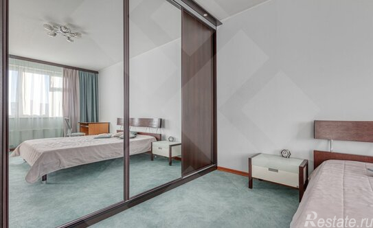 Продажа 2-комн квартиры на вторичном рынке ул Новаторов,  д. 38,  к. 3