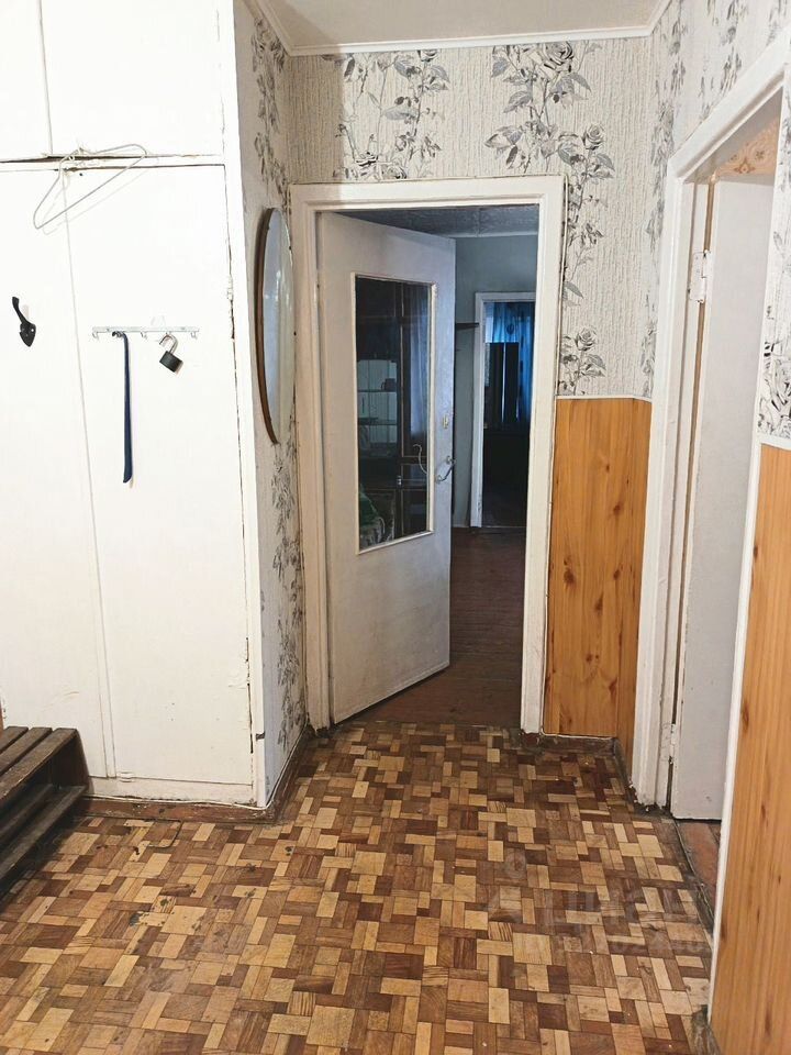 Продажа 4-комн квартиры на вторичном рынке 4-й мкр,  д. 5