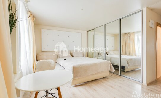 Продажа 2-комн квартиры на вторичном рынке Нагорная улица,  д. 17 к2