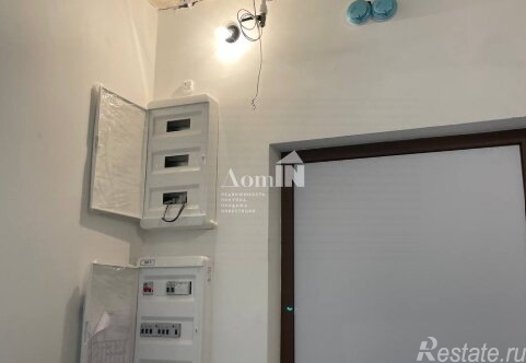 Продажа 3-комн квартиры на вторичном рынке Челюскина ул,  д. 10 с1