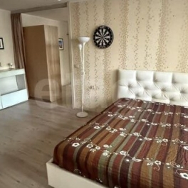 Продажа 3-комн квартиры на вторичном рынке Туристская улица,  д. 19 к4