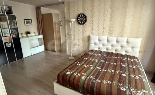 Продажа 3-комн квартиры на вторичном рынке Туристская улица,  д. 19 к4