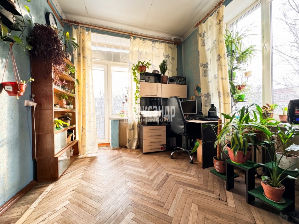 Продажа 2-комн квартиры на вторичном рынке Гданьская ул. ,  д. 11