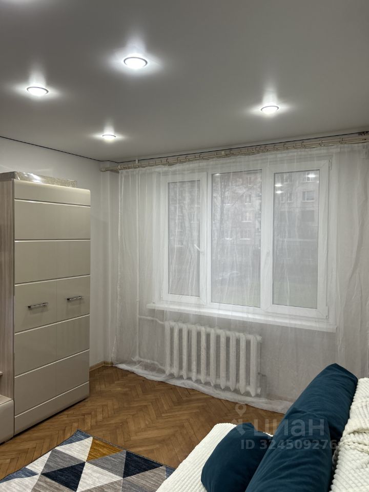 Продажа 2-комн квартиры на вторичном рынке улица Шелгунова, 33