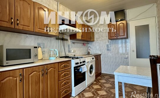 Продажа 1-комн квартиры на вторичном рынке Малахитовая улица,  д. 14