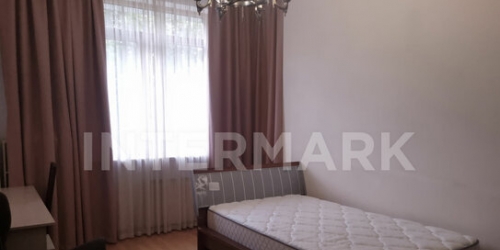 4-комн квартира улица Шумкина,  д. 11А