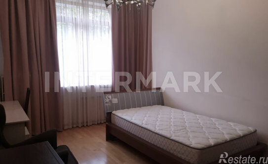 Продажа 4-комн квартиры на вторичном рынке улица Шумкина,  д. 11А