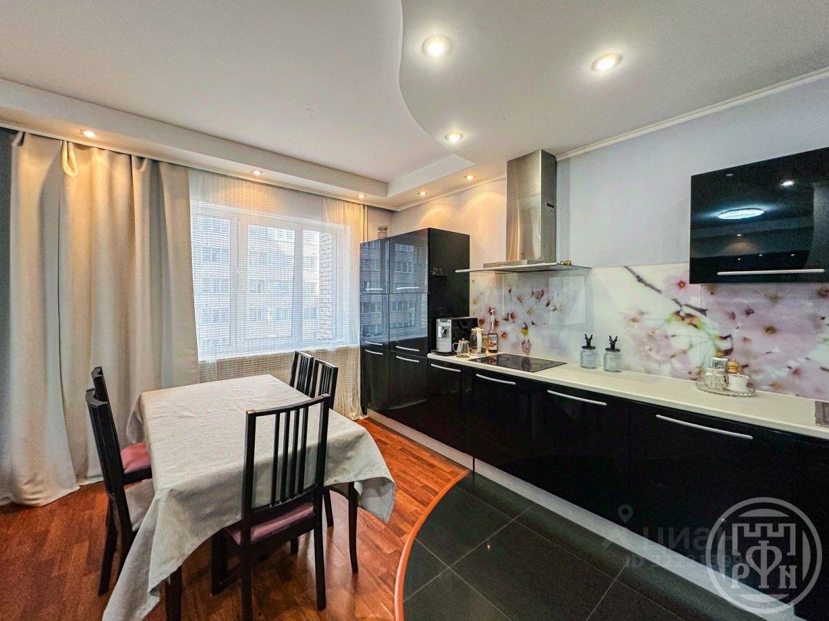 Продажа 3-комн квартиры на вторичном рынке Выборгское шоссе, 27к3