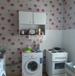 Продажа 4-комн квартиры на вторичном рынке Красное Село г., Красногородская ул. ,  д. 9,  к. 2