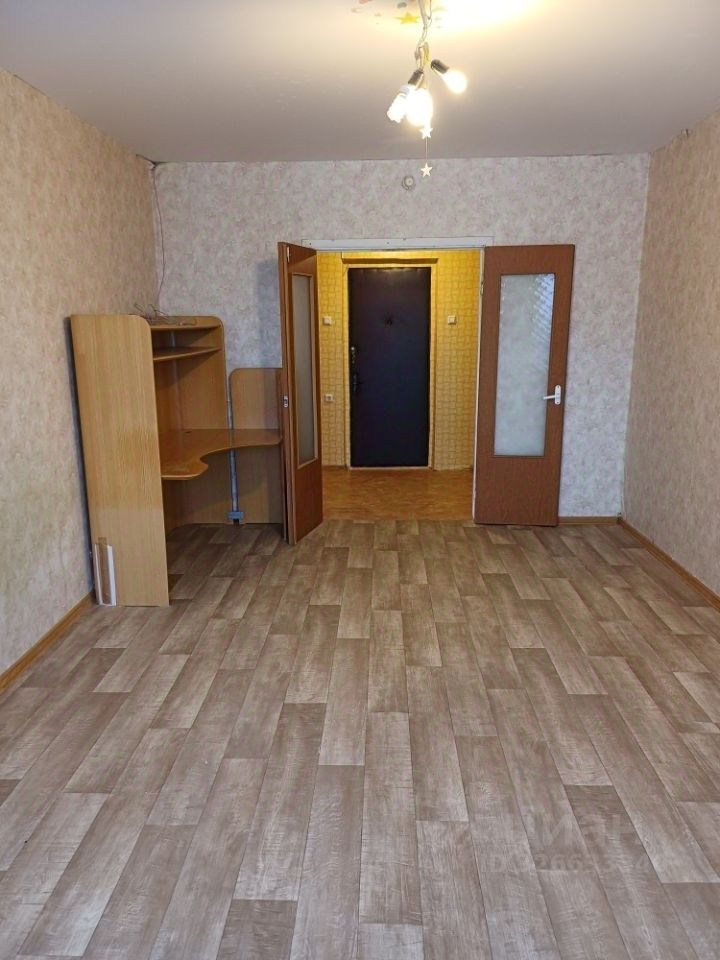 Продажа 2-комн квартиры на вторичном рынке Планерная мкр, 20