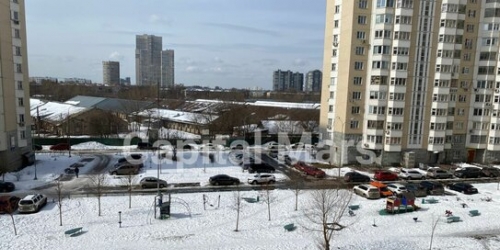 3-комн квартира ул Нарвская,  д. 1А,  к. 4