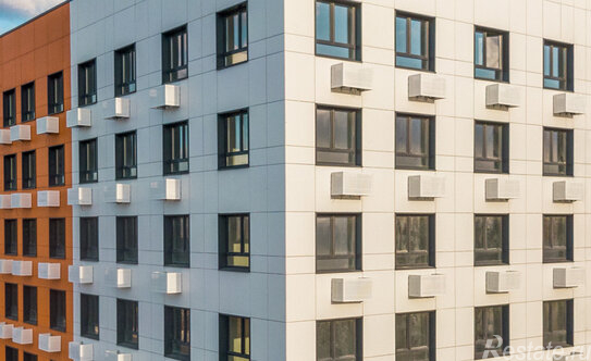 Продажа 3-комн квартиры на вторичном рынке улица Лётчика Ульянина,  д. 2