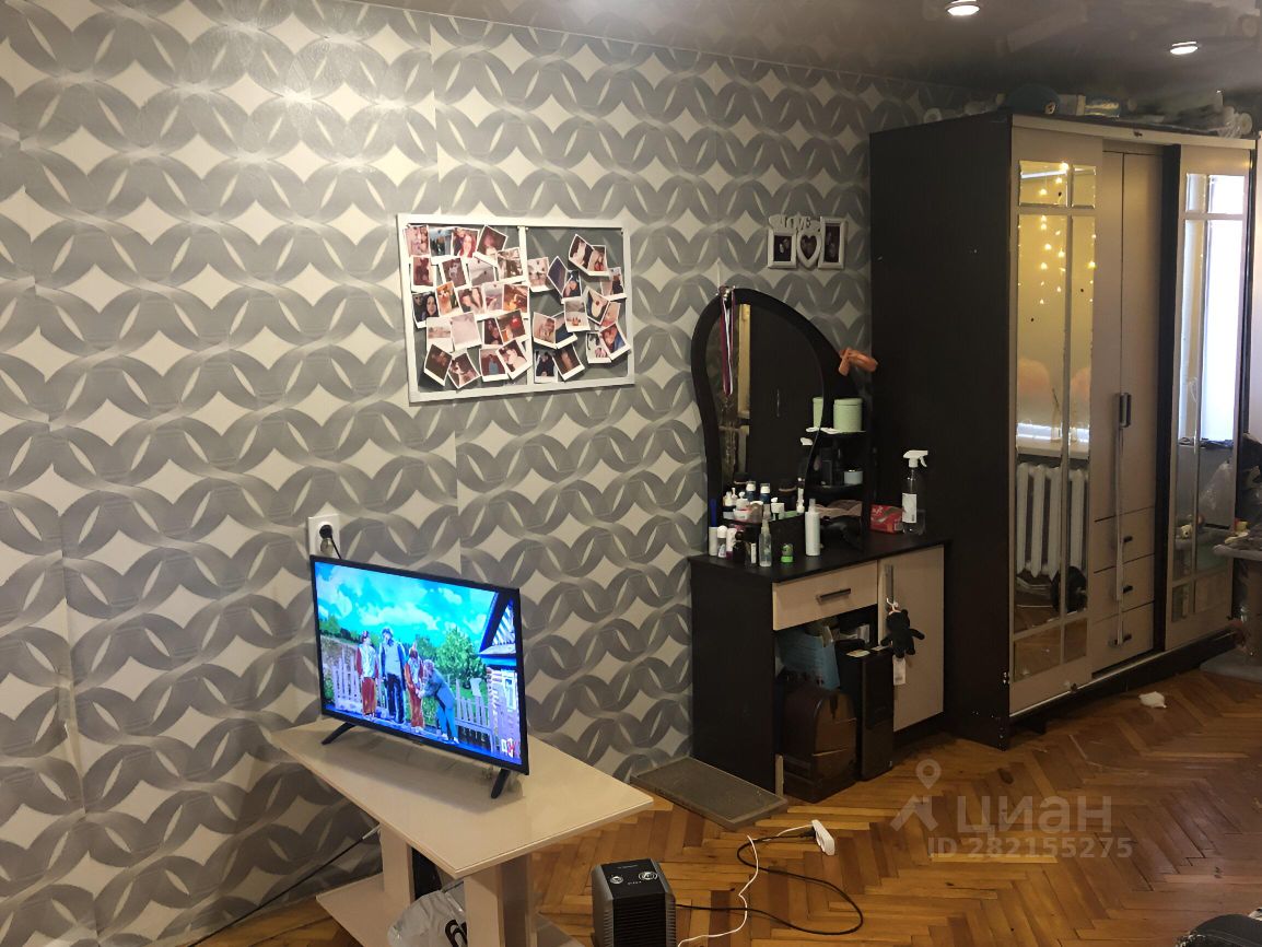 Продажа 1-комн квартиры на вторичном рынке Гатчина, проспект 25 Октября, 47