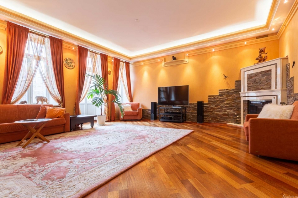 Продажа 5-комн квартиры на вторичном рынке Тверская ул,  д. 4