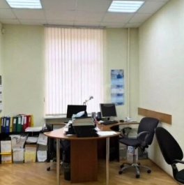 Продажа 4-комн квартиры на вторичном рынке Трефолева ул,  д. 3