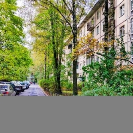 Продажа 2-комн квартиры на вторичном рынке улица Чайковского,  д. 2/7 литР