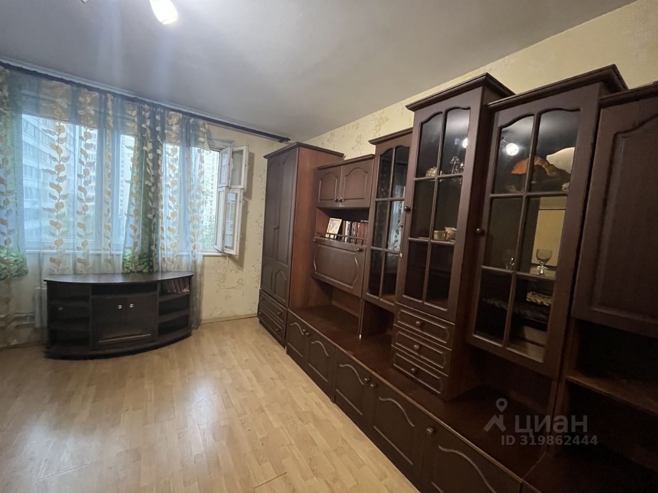 Продажа 2-комн квартиры на вторичном рынке Лобня, улица Чехова, 12