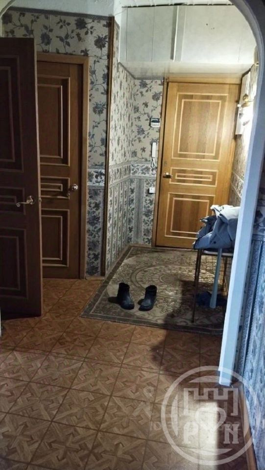 Продажа 2-комн квартиры на вторичном рынке улица Добровольцев, 52