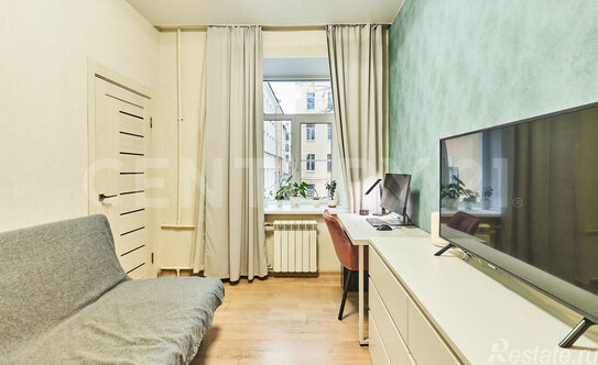 Продажа 2-комн квартиры на вторичном рынке 16-я линия,  д. 77