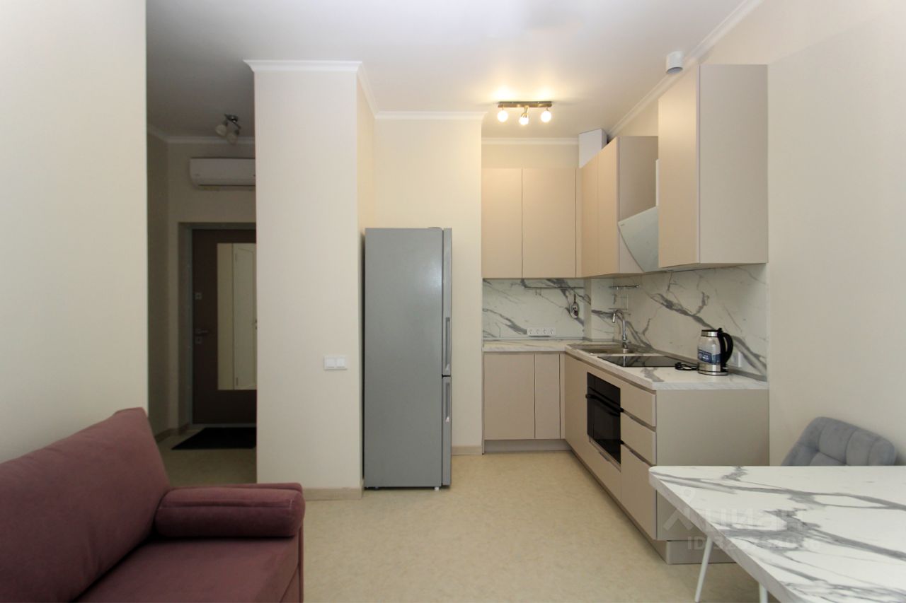 Аренда 1-комн квартиры на вторичном рынке бульвар Небесный,  д. 1к1