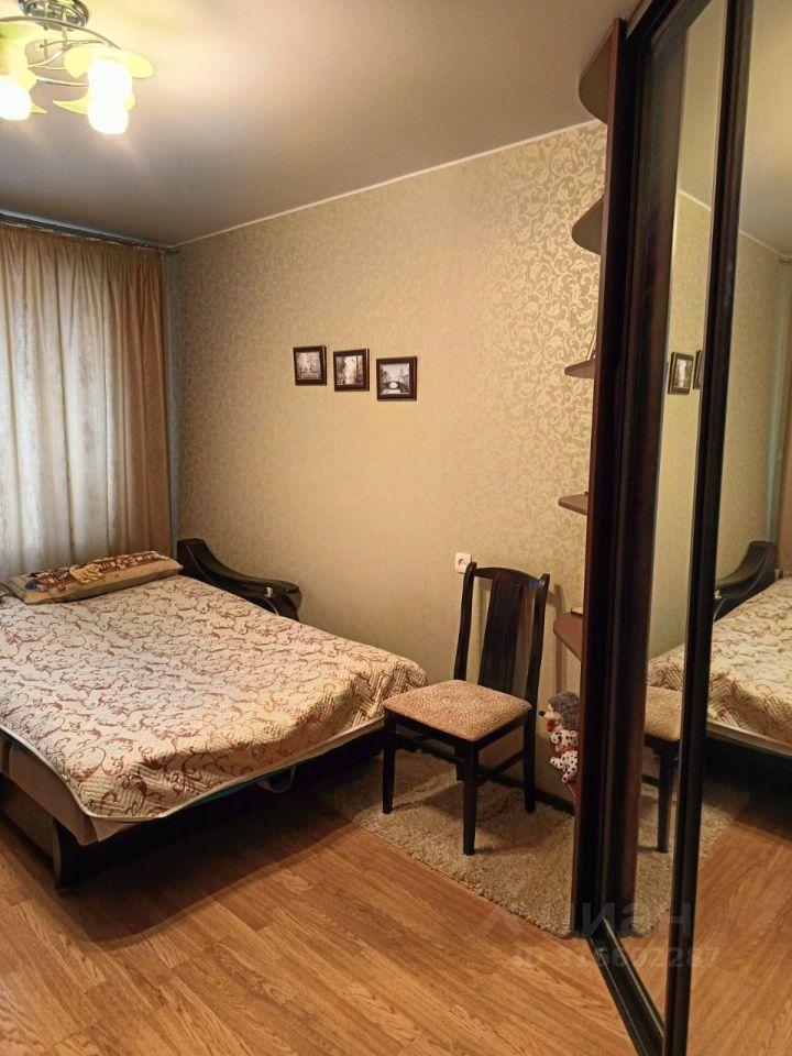 Продажа 2-комн квартиры на вторичном рынке пос. Стрельна, Кропоткинская улица, 6к1