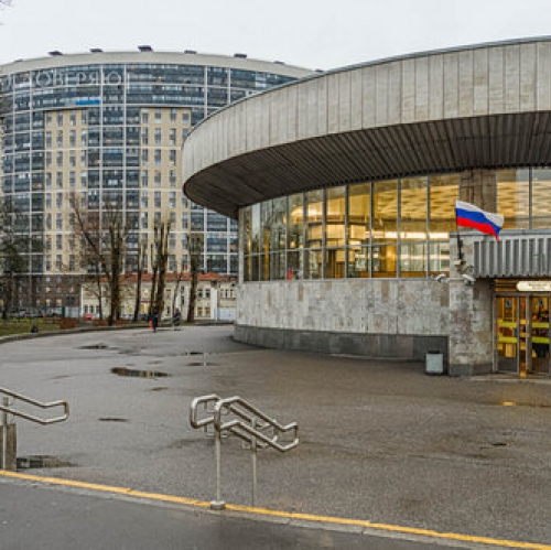 3-комн квартира Обуховской обороны пр-кт,  д. 110 к1