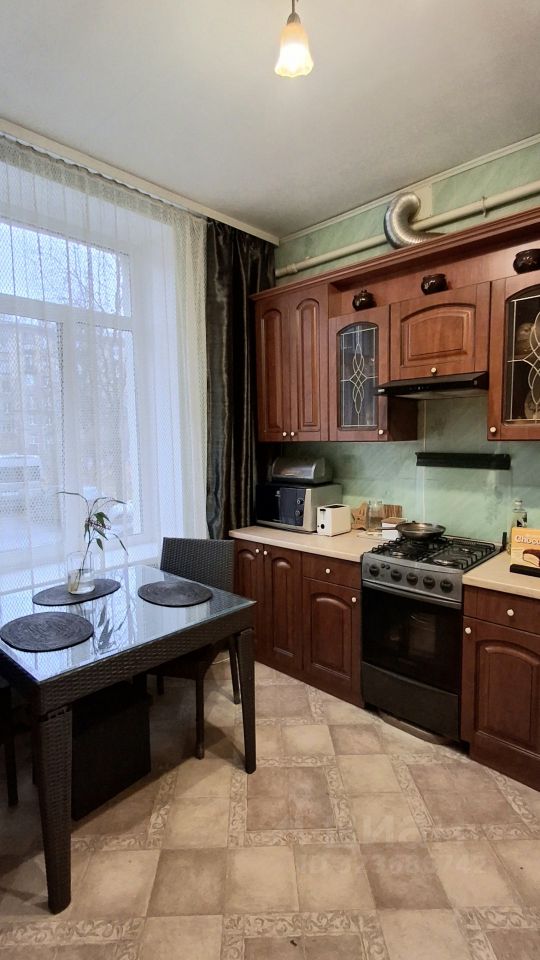 Продажа 2-комн квартиры на вторичном рынке улица Решетникова, 9