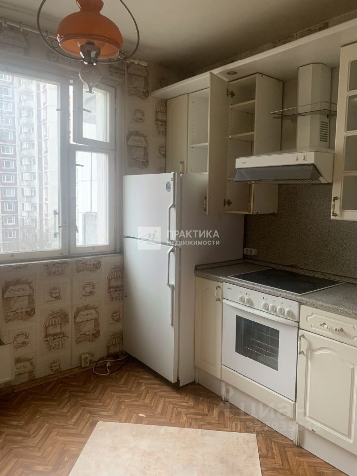 Продажа 3-комн квартиры на вторичном рынке улица Академика Пилюгина, 8К1