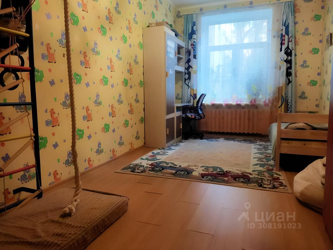 Продажа 3-комн квартиры на вторичном рынке Онежская улица, 9/4кБ