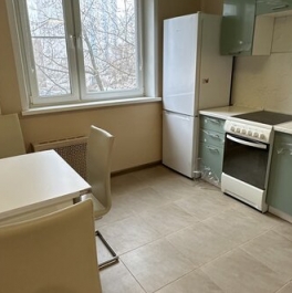 Аренда 2-комн квартиры на вторичном рынке ул Тамбовская,  д. 10,  к. 4