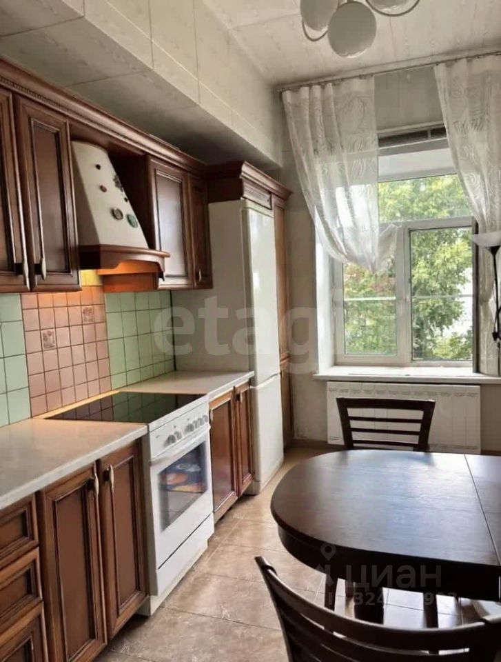 Продажа 2-комн квартиры на вторичном рынке Казарменный переулок, 8С3