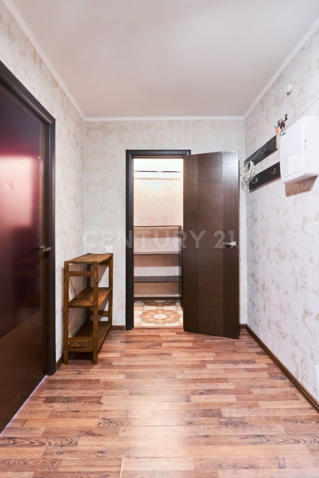 Продажа 1-комн квартиры на вторичном рынке пос. Стрельна, Львовская улица, 1