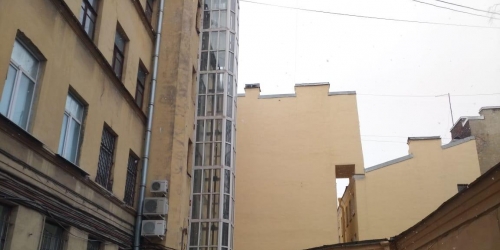 4-комн квартира 8-я Красноармейская ул. ,  д. 18