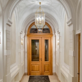 Продажа 2-комн квартиры на вторичном рынке набережная Адмиралтейского канала,  д. 15