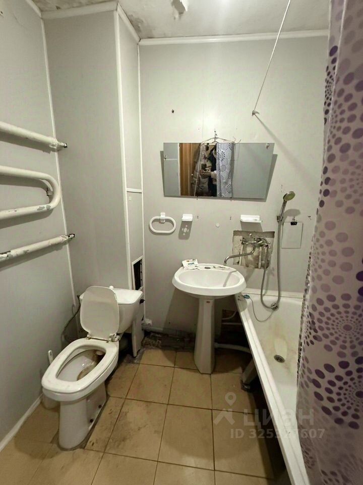 Продажа 1-комн квартиры на вторичном рынке пос. Нарынка, улица Королева,  д. 6