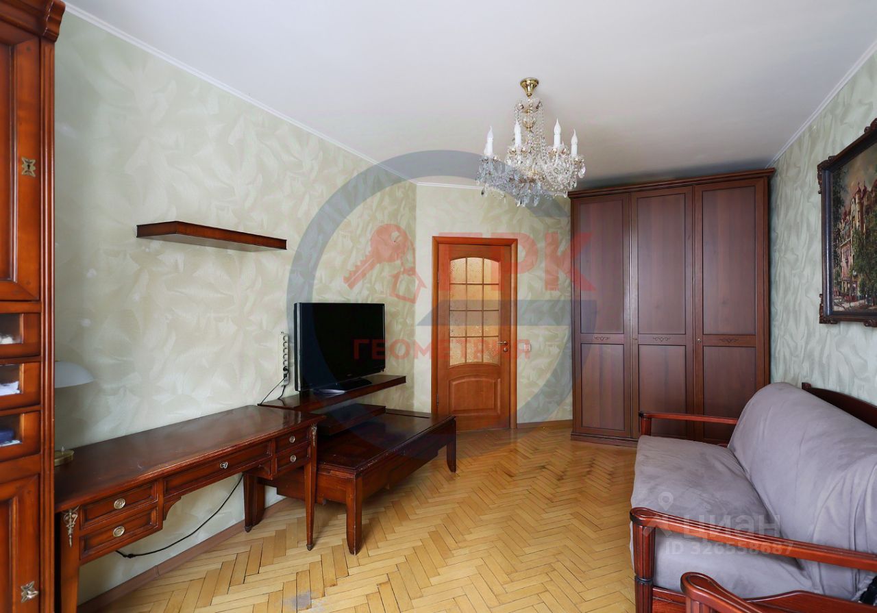Продажа 2-комн квартиры на вторичном рынке улица Климашкина, 9