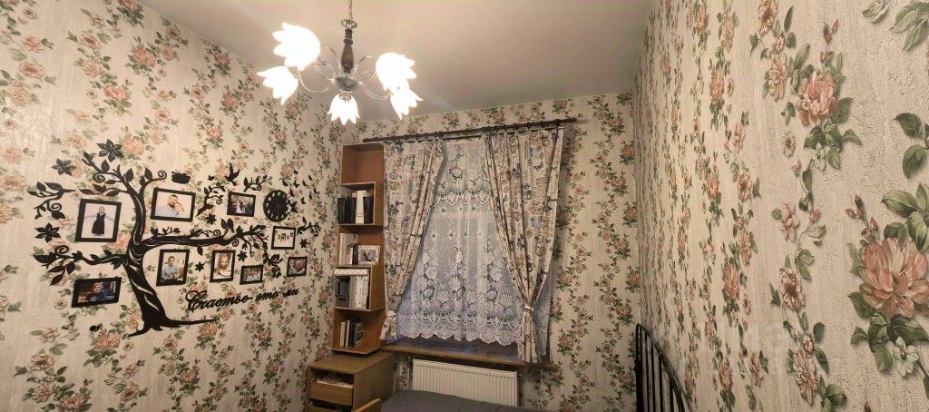 Продажа 3-комн квартиры на вторичном рынке пос. Стрельна, Санкт-Петербургское шоссе, 13