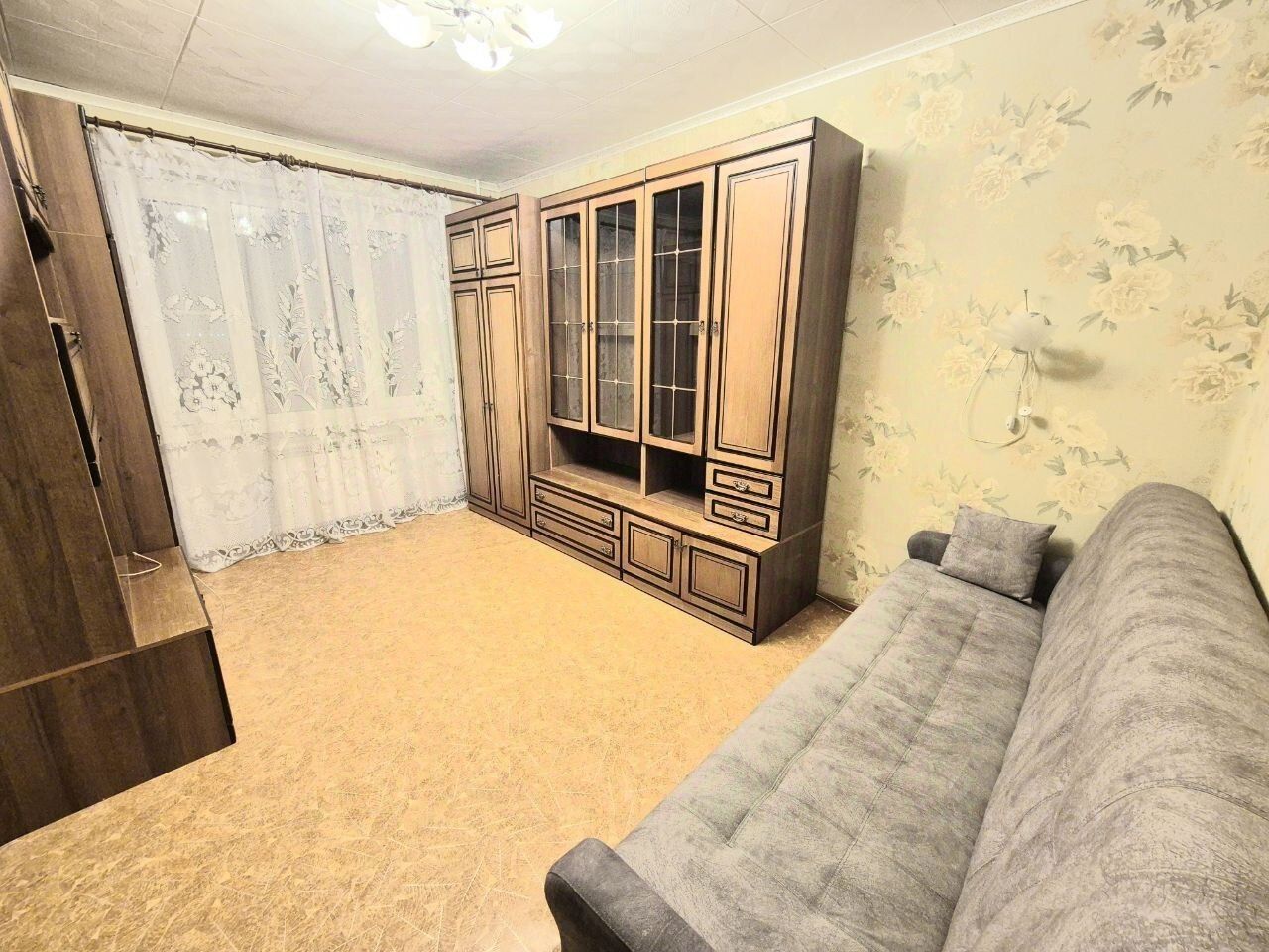 Продажа 2-комн квартиры на вторичном рынке Климовск мкр, улица Революции,  д. 1