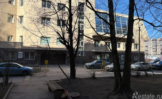 Продажа 2-комн квартиры на вторичном рынке Большевиков пр-кт,  д. 9 к1 литТ