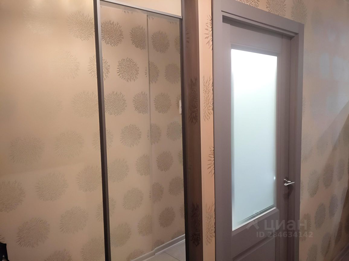 Продажа 1-комн квартиры на вторичном рынке проспект Ветеранов, 78