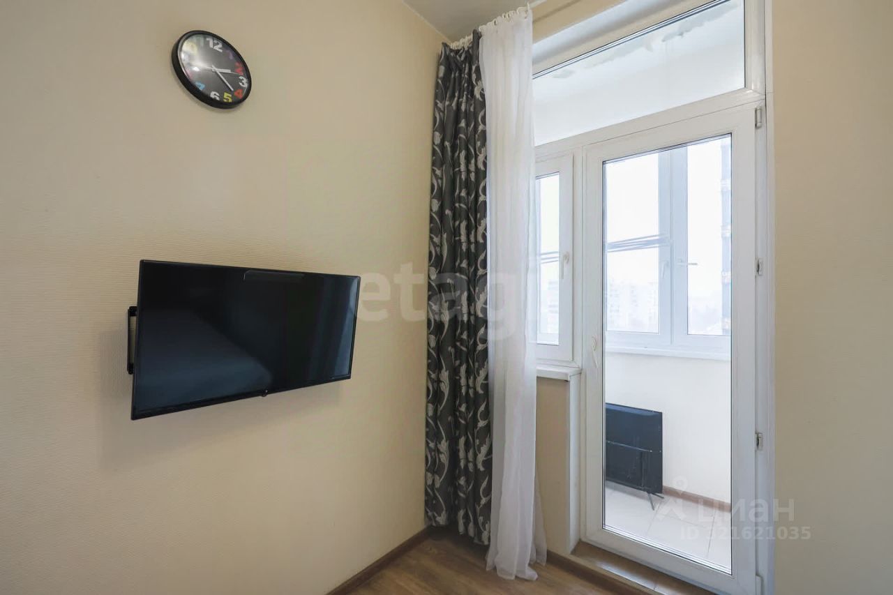 Продажа 3-комн квартиры на вторичном рынке Смольная улица, 44к1