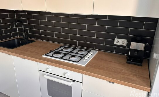 Продажа 3-комн квартиры на вторичном рынке Альпийский пер,  д. 28