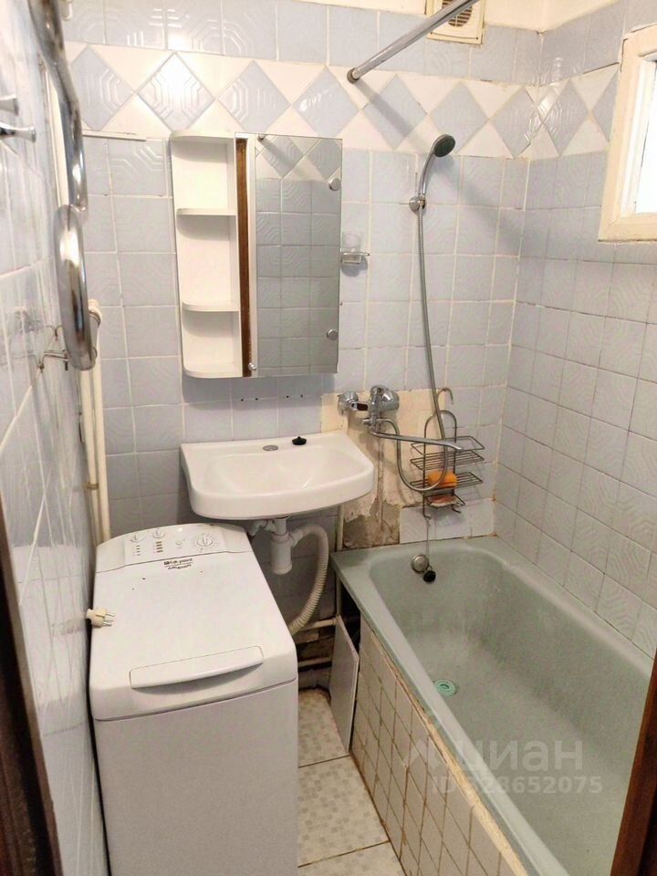 Продажа 2-комн квартиры на вторичном рынке Кириши, Советская улица, 17