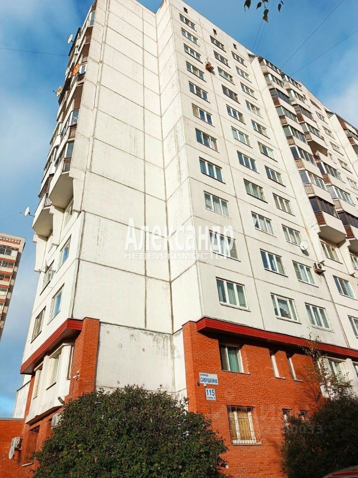 Продажа 3-комн квартиры на вторичном рынке улица Савушкина, 115К4