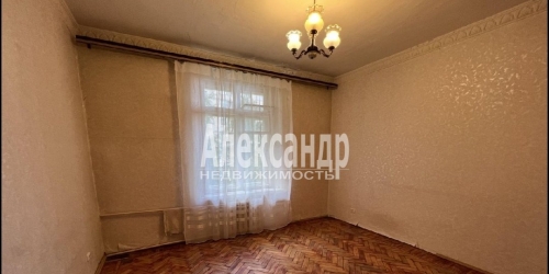 Комната Непокоренных просп.,  д. 8