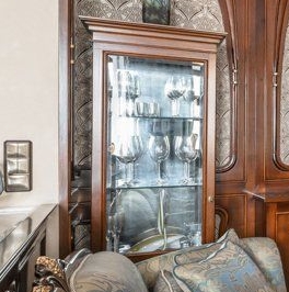 Продажа 4-комн квартиры на вторичном рынке Большой Овчинниковский переулок, 22С1