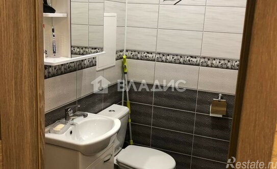 Продажа 3-комн квартиры на вторичном рынке Химки, улица Германа Титова,  д. 5 к2