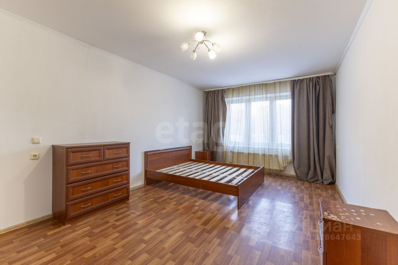 Продажа 2-комн квартиры на вторичном рынке пос. Стрельна, Львовская улица, 19к2